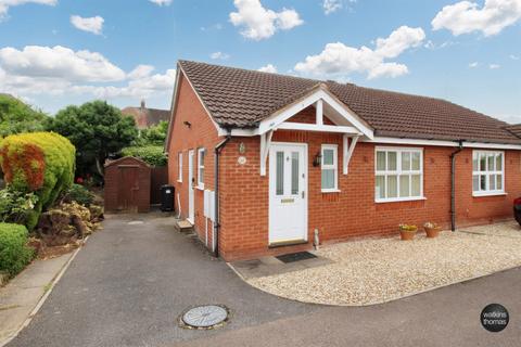 2 bedroom semi-detached bungalow for sale, Kings Crescent, College Estate, Hereford, HR1