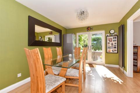 7 Campbell Close, Herne Bay, CT6 6UJ
