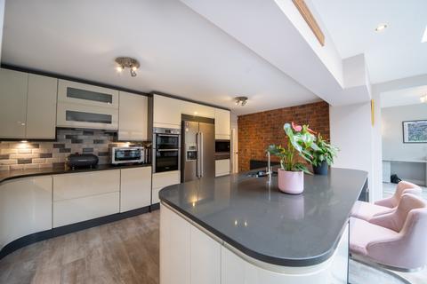 2 Conalan Avenue, Sheffield, S17 4PG