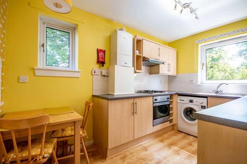 2 bedroom flat to rent, 2856L – Forrester Park Drive, Edinburgh, EH12 9AX