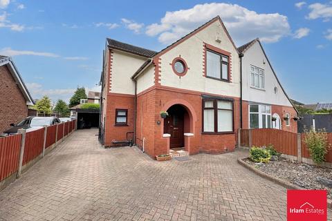 4 bedroom semi-detached house for sale, Vicarage Road, Irlam, M44