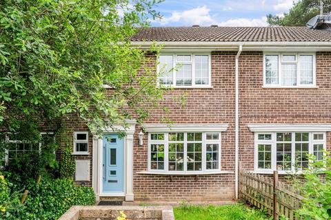 3 bedroom terraced house for sale, Pinetrees Close, Copthorne, RH10