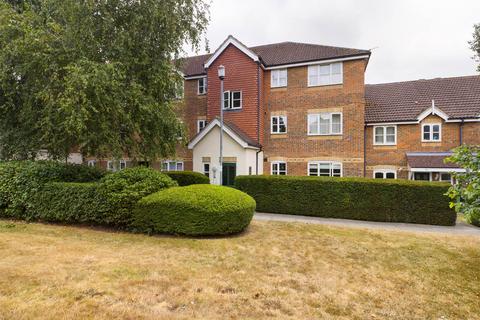 2 bedroom flat for sale, Whitehead Way, Aylesbury HP21