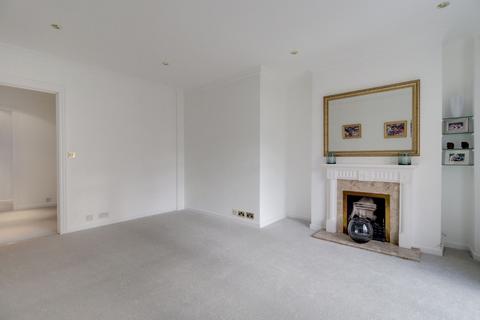 2 bedroom apartment for sale, Queens Reach, Ann Boleyn House Queens Reach, KT8