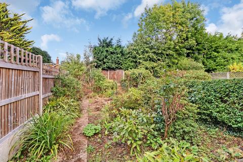 57 Common Road, Claygate, Esher, KT10 0HU