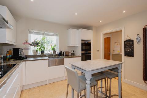 Aston House Cornwall Avenue, Claygate, Esher, KT10 0HX