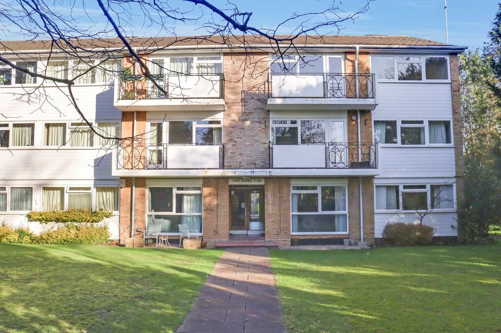 Church Road, Claygate, KT10 2 bed apartment for sale £365,000