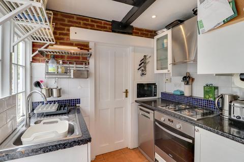 29 Dennis Road, East Molesey, KT8 9EE