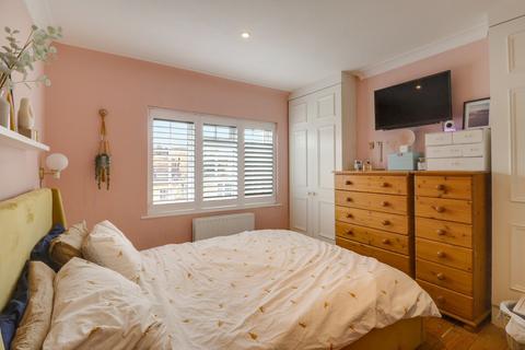 29 Dennis Road, East Molesey, KT8 9EE