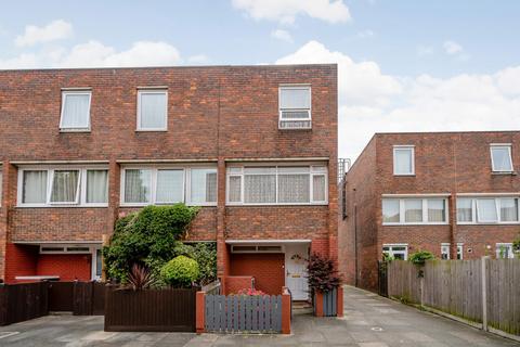 3 bedroom end of terrace house for sale, Marshall Path, London