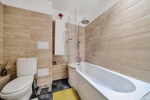 24 Marshall Path, London, SE28 8DX