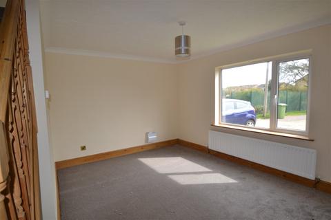 3 bedroom end of terrace house to rent, Larch Road, Corby NN17