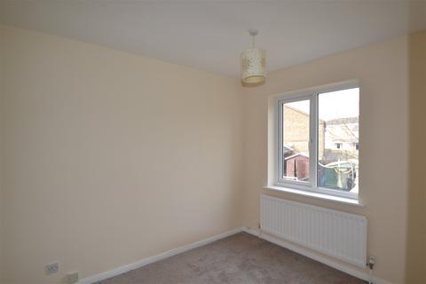 3 bedroom end of terrace house to rent, Larch Road, Corby NN17
