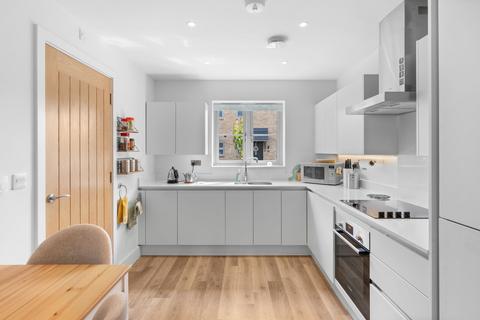 11 The Mazles, Comberton, Cambridge, CB23 7FA