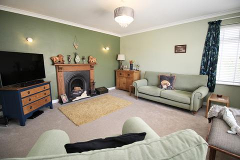 3 Middle Leigh, Street, BA16 0LA