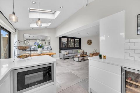 33 Arklow Drive, Hale Village, Liverpool, L24 5RW