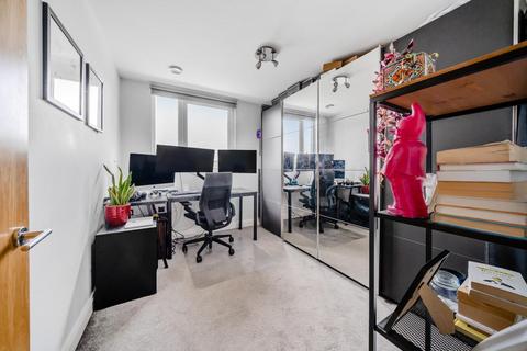 21 Cowdrey Mews, London, SE6 3AP