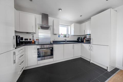 21 Cowdrey Mews, London, SE6 3AP