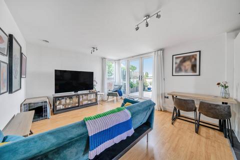 21 Cowdrey Mews, London, SE6 3AP