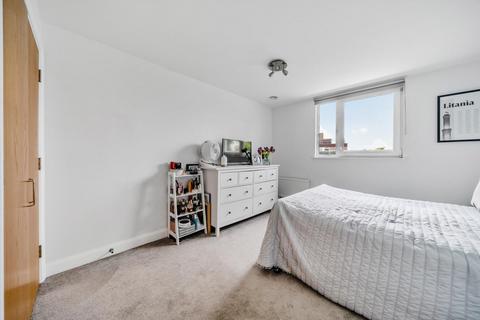21 Cowdrey Mews, London, SE6 3AP