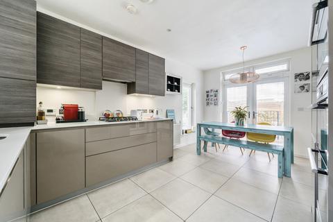 3 bedroom end of terrace house for sale, Mays Lane, Barnet, EN5