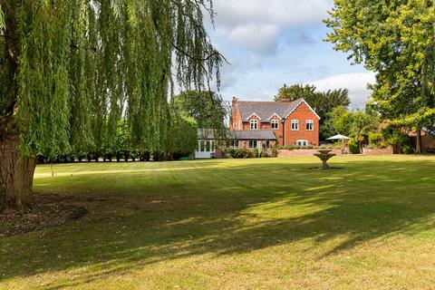 4 bedroom detached house for sale, Middlewich Road, Allostock, WA16