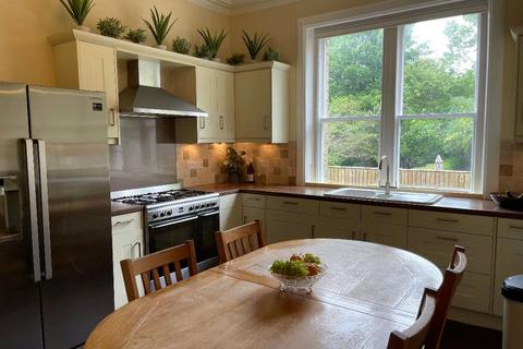 4 bedroom terraced house for sale, Chester Road, Halifax, West Yorkshire, HX3