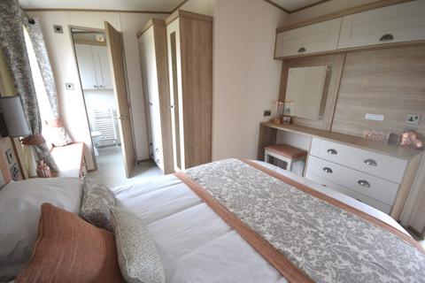 2 bedroom lodge for sale, Steeple Bay Holiday Park