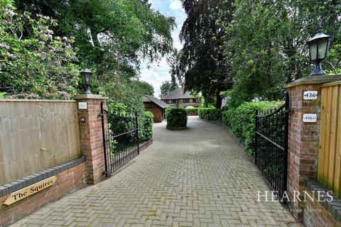 2 bedroom mews for sale, Ringwood Road, Ferndown, BH22