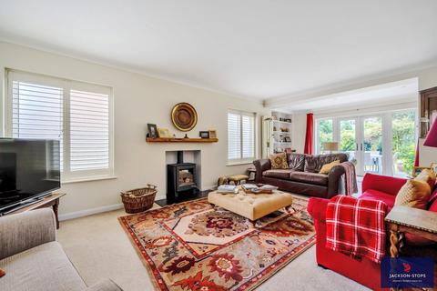 22 Beech Lane, Kislingbury, Northampton, NN7 4AL