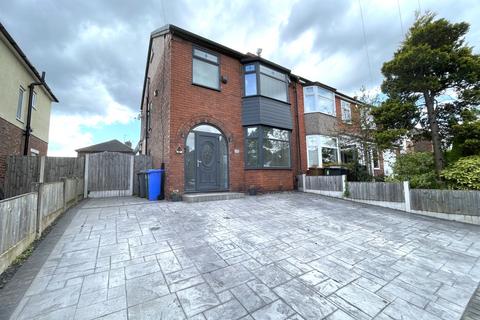 4 bedroom semi-detached house to rent, Rivington Grove, Audenshaw, Manchester, M34