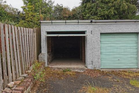 Garage to rent, Caiystane Gardens, Edinburgh EH10