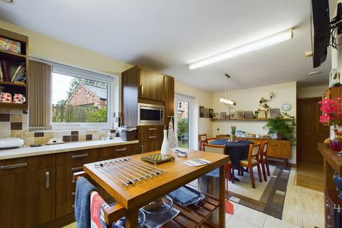 3 bedroom detached bungalow for sale, Priestgate, Nafferton, YO25 4LR