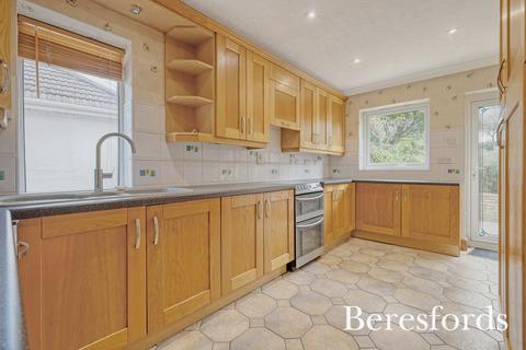 9 Abbey Road, Billericay, CM12 9NF