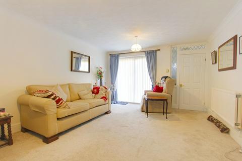 2 bedroom maisonette for sale, Park End Court, Cyncoed, Cardiff