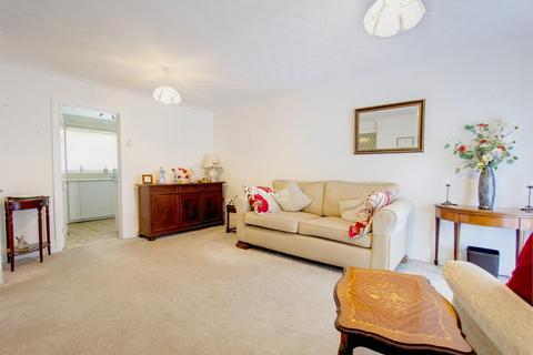 2 bedroom maisonette for sale, Park End Court, Cyncoed, Cardiff