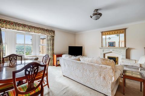 2 bedroom flat for sale, Heather Court, Ilkley, West Yorkshire, LS29