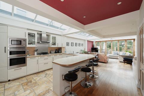 10 Foley Road, Claygate, Esher, KT10 0ND