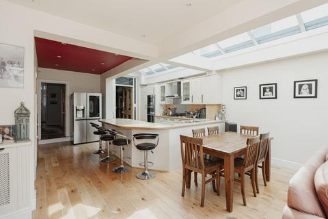 10 Foley Road, Claygate, Esher, KT10 0ND