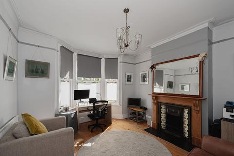 10 Foley Road, Claygate, Esher, KT10 0ND