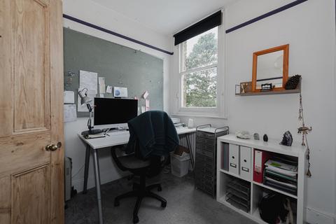 10 Foley Road, Claygate, Esher, KT10 0ND
