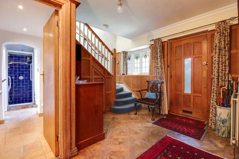57 Ember Lane, Esher, KT10 8EF