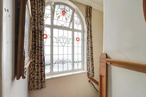 57 Ember Lane, Esher, KT10 8EF