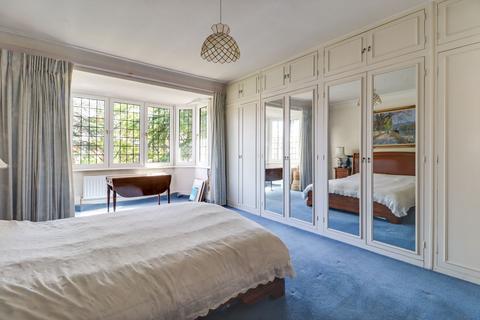 57 Ember Lane, Esher, KT10 8EF