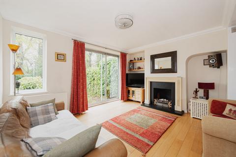 38 Lower Wood Road, Claygate, Esher, KT10 0EU