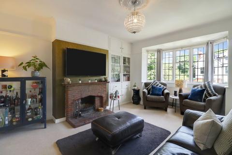 3 bedroom maisonette for sale, Albany Crescent, Claygate, KT10