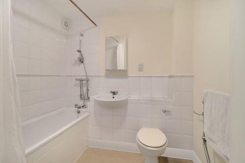1 bedroom apartment for sale, Woodfield Road, Thames Ditton, KT7