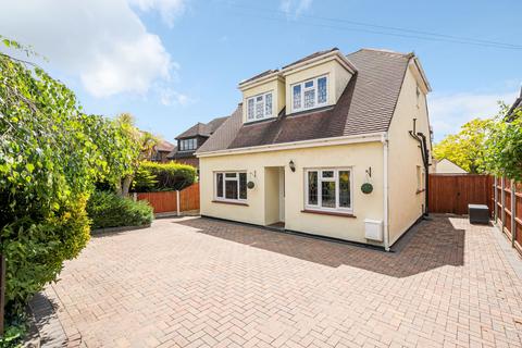 4 bedroom detached house for sale, Eastwood Road, Rayleigh, SS6