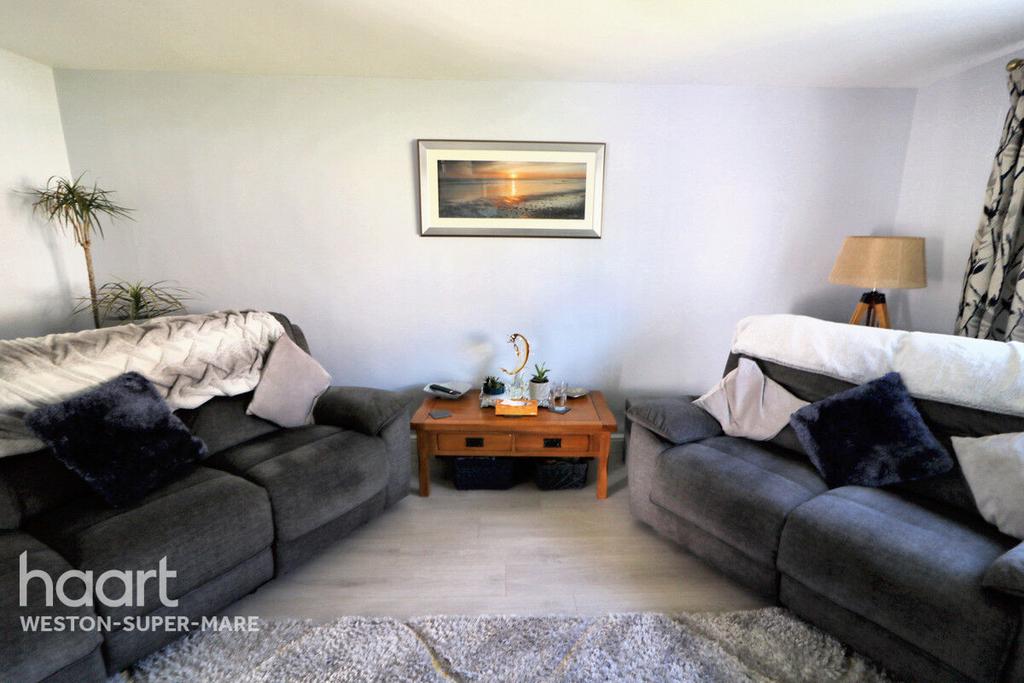 Dunster Crescent, WestonSuperMare 3 bed terraced house for sale £