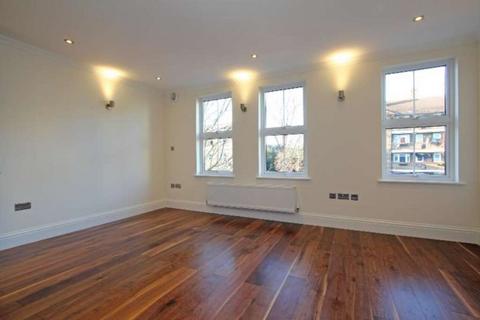 3 bedroom flat for sale, Coldharbour Lane